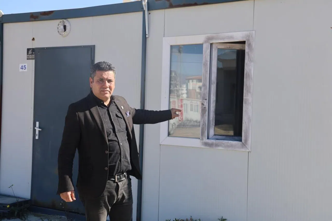 Hırsızlar tarafından çalınan Memleket Partisi konteyneri bu kez soyuldu