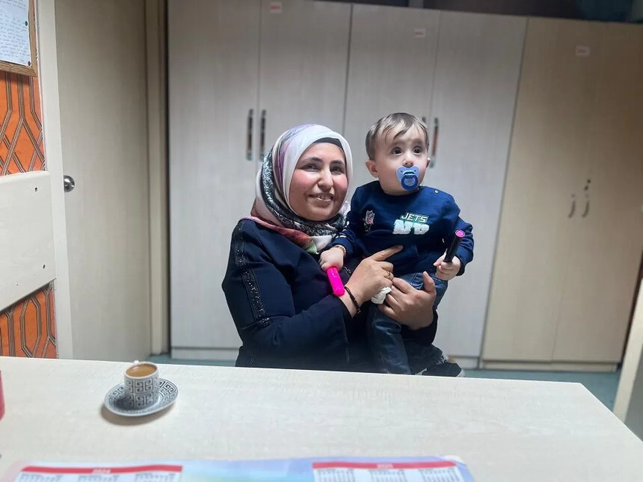 43 yaşındaki kadın 25 tüp bebek denemesinin ardından 20 yıl sonra çocuk sahibi oldu