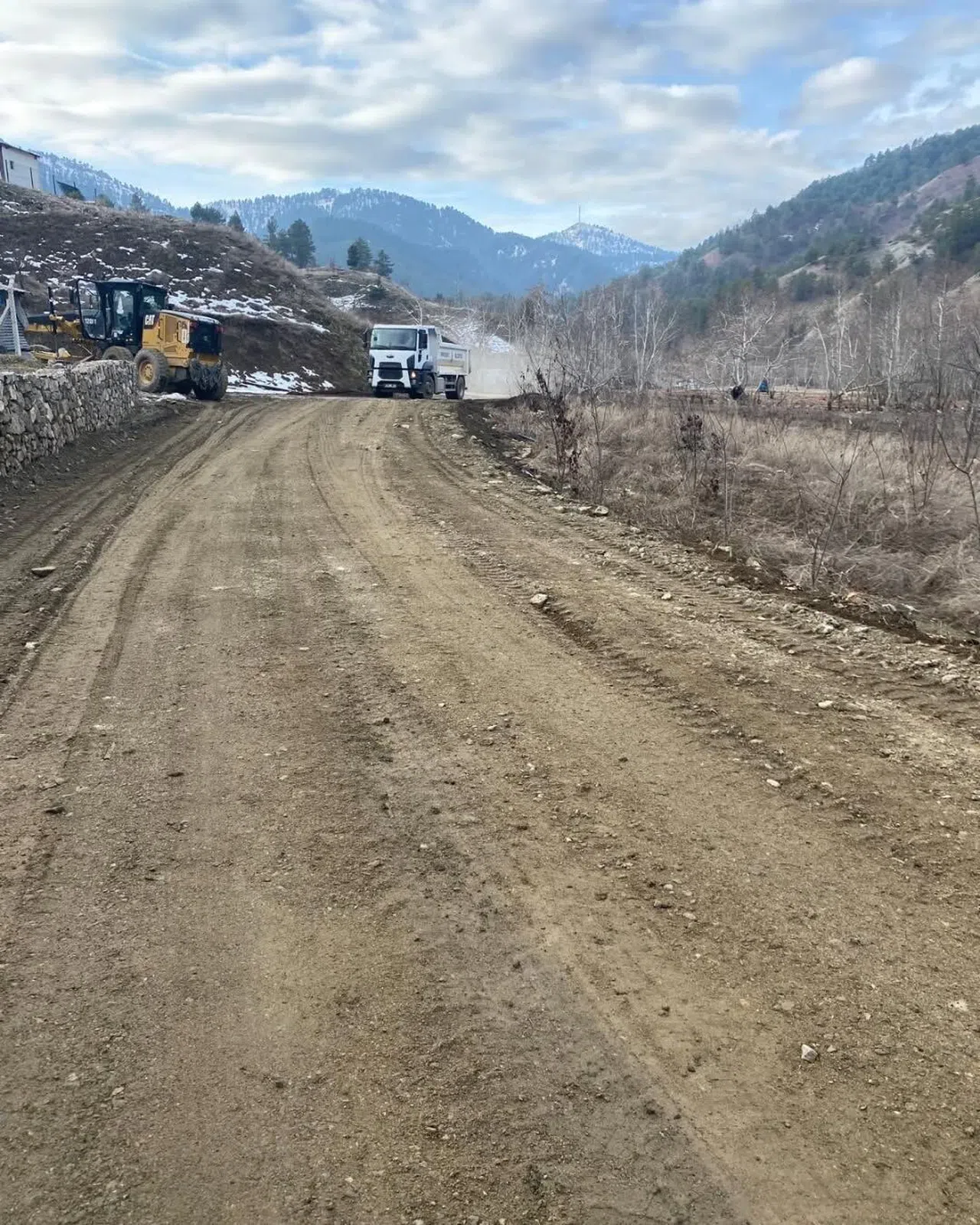 Onikişubat'ta Yol Çalışmaları Sürüyor