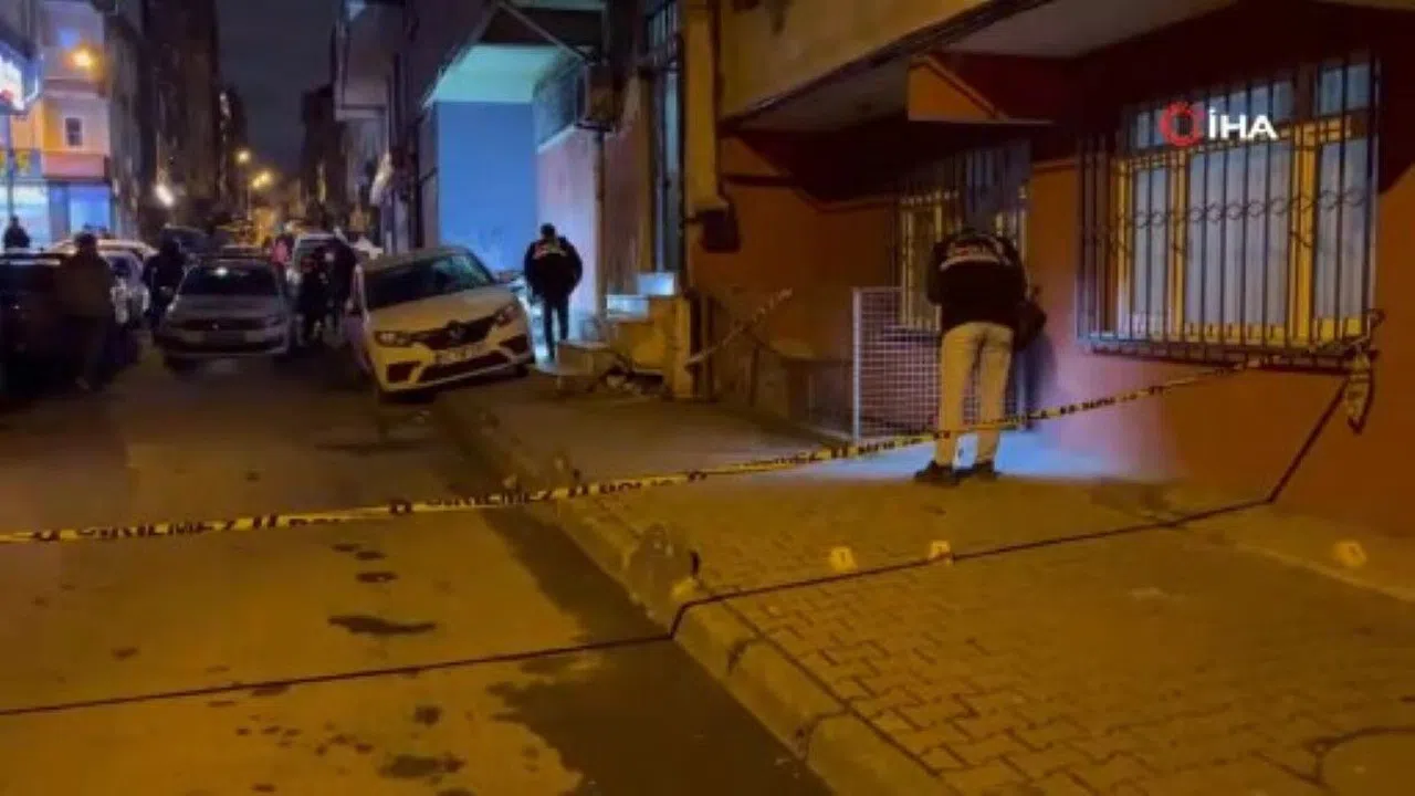 Evinin Önünde Oturan Adama Silahlı Saldırı