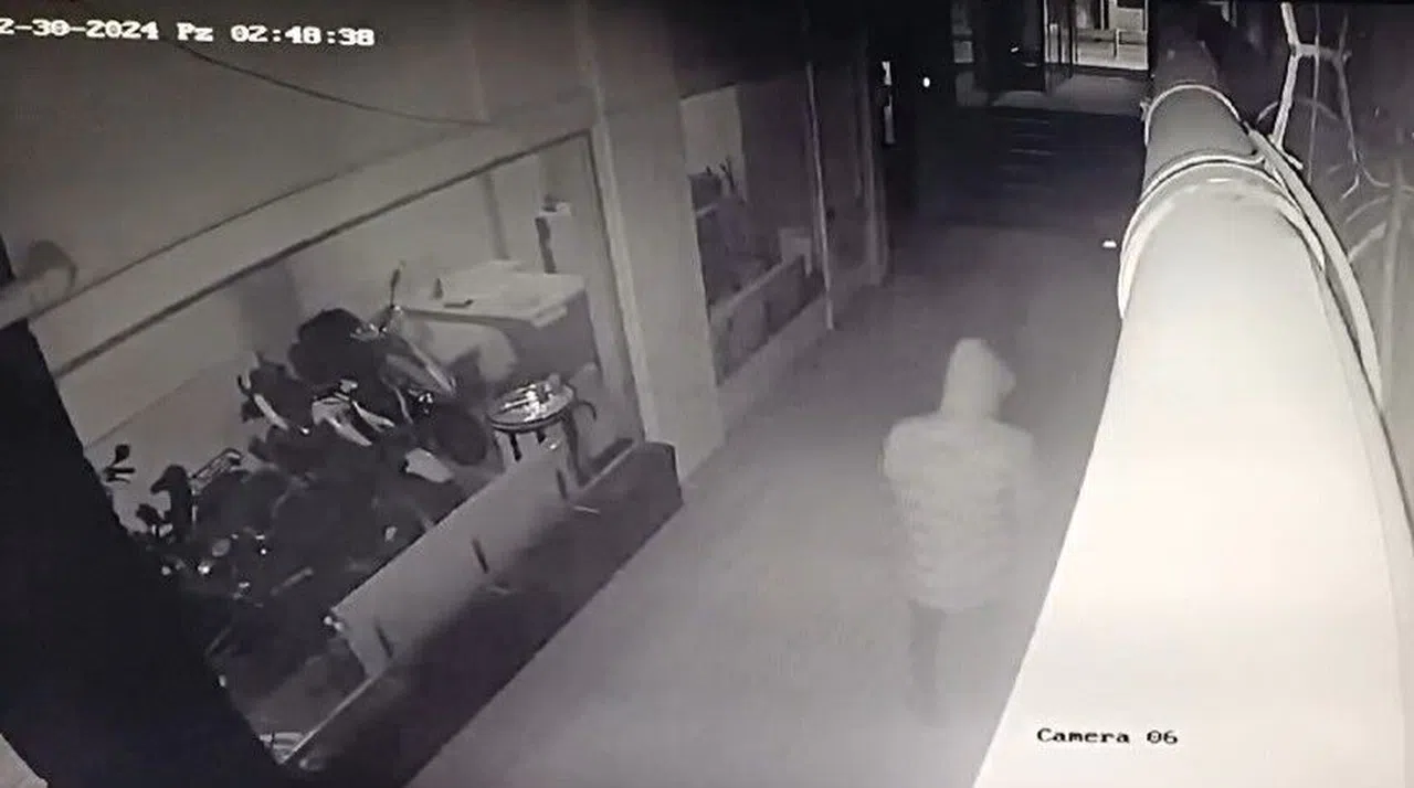 Soygun Planı Cam Engeline Takıldı
