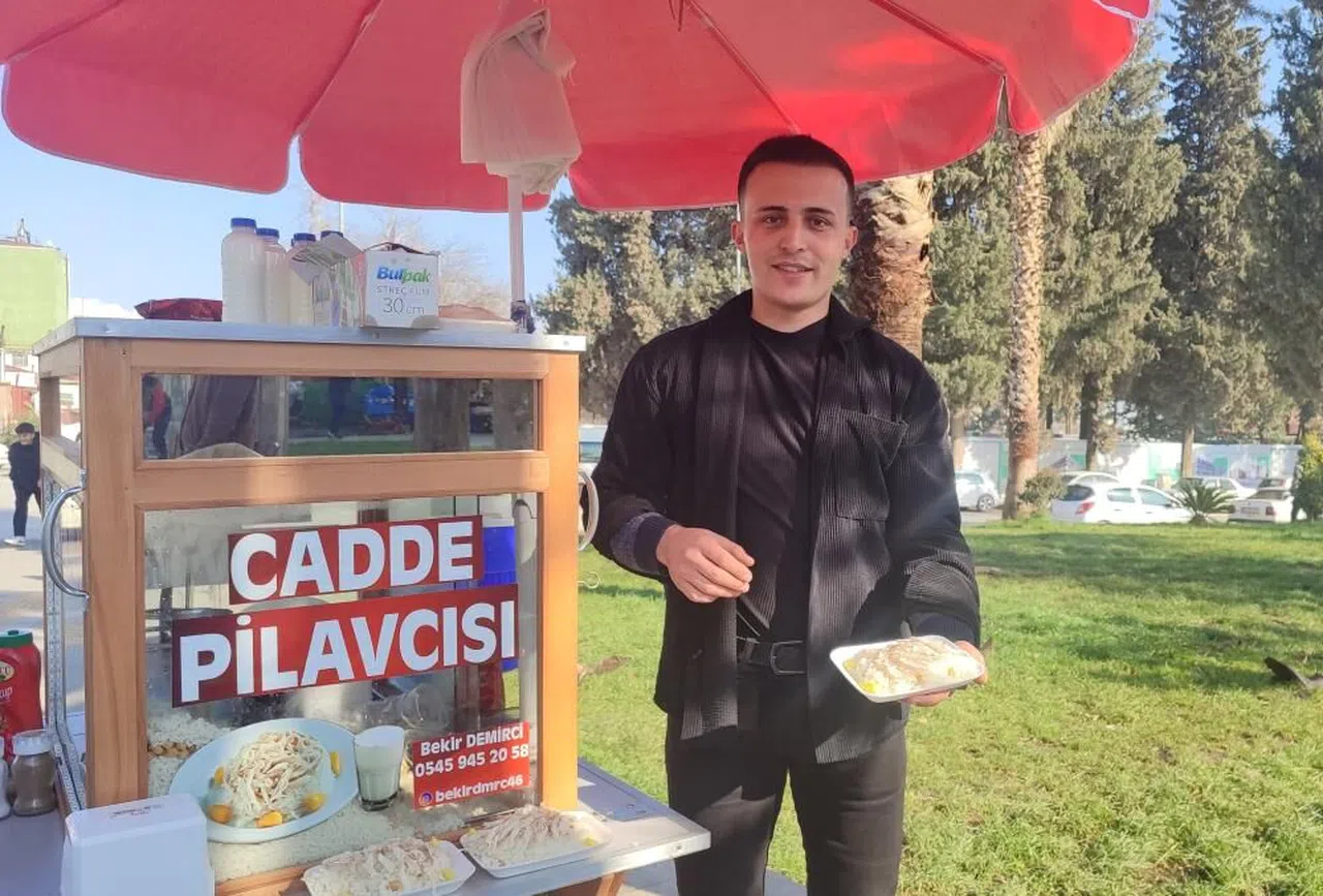 Depremden Sonra Memleketine Döndü, Baba Mesleğini Devam Ettiriyor