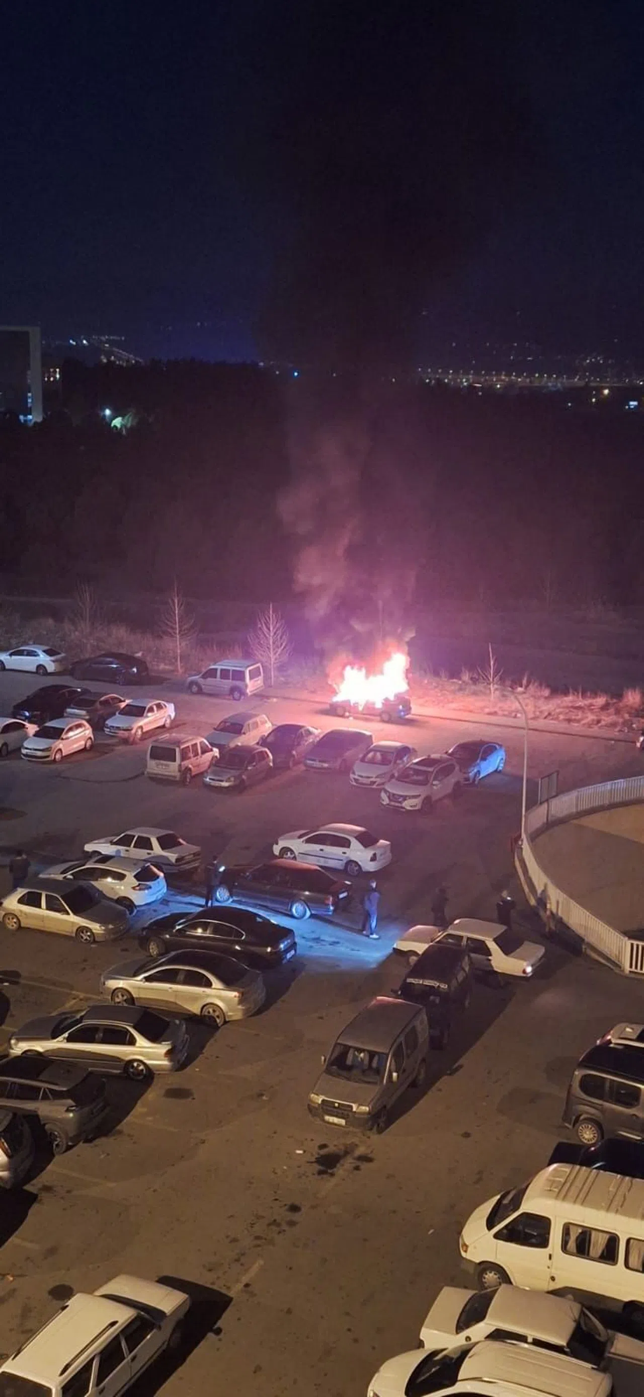 Kahramanmaraş'ta Otomobil yangını itfaiye ekiplerince söndürüldü