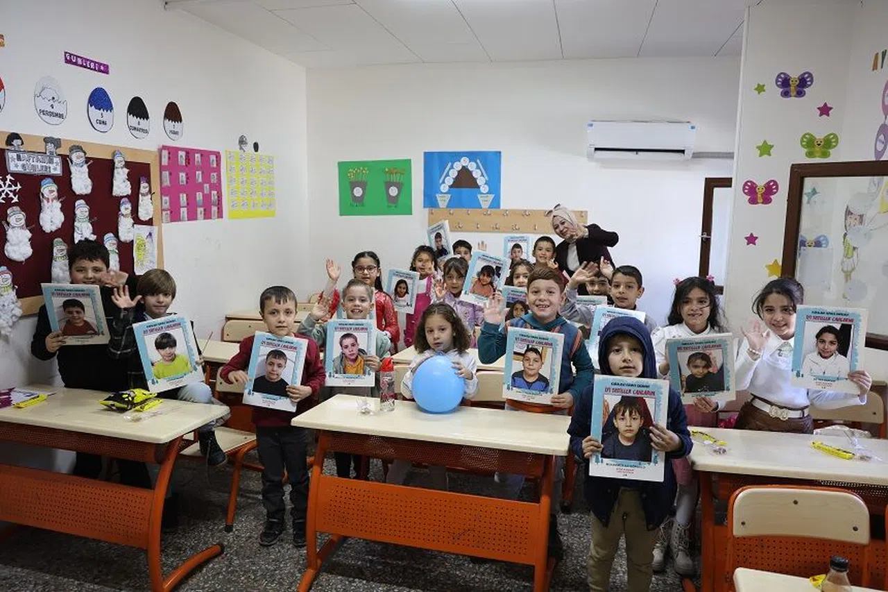 Kahramanmaraş'taki konteyner kentte karne heyecanı