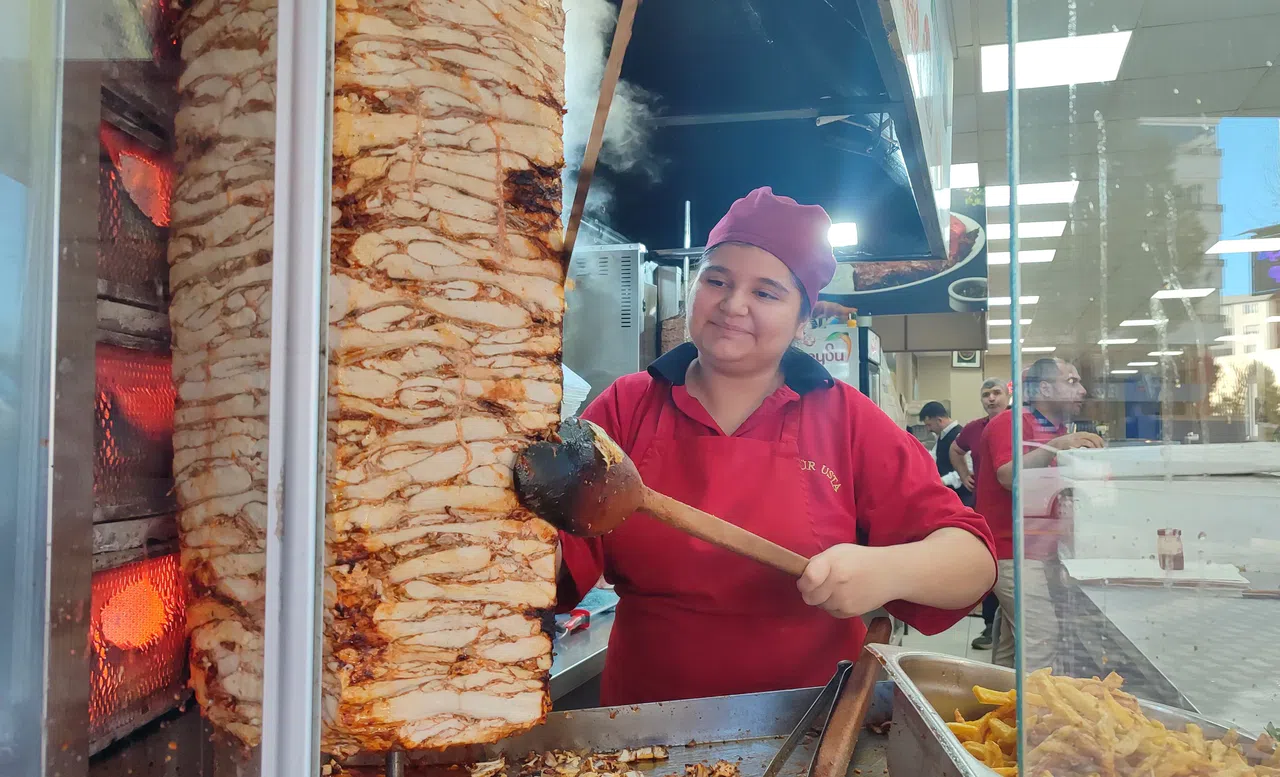 Kahramanmaraş'ta 14 yaşında dönerci ustası oldu