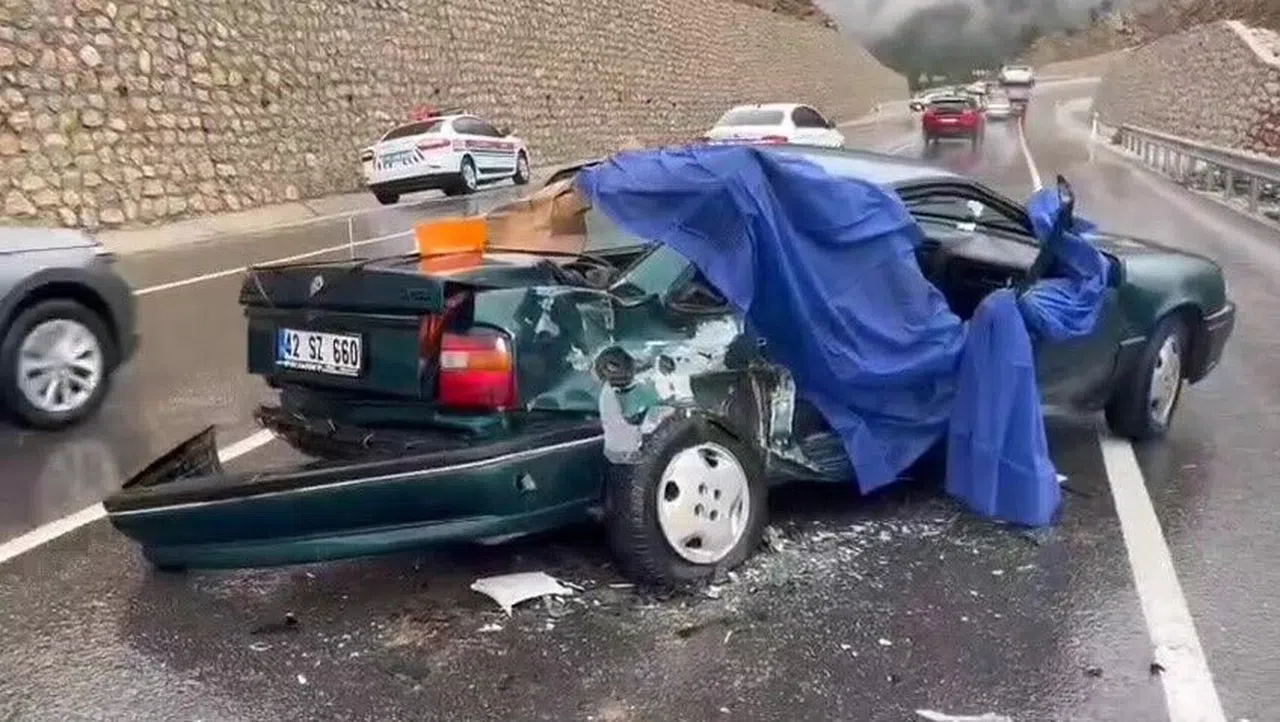 150 metre arayla aynı anda 2 farklı kaza: 5 yaralı