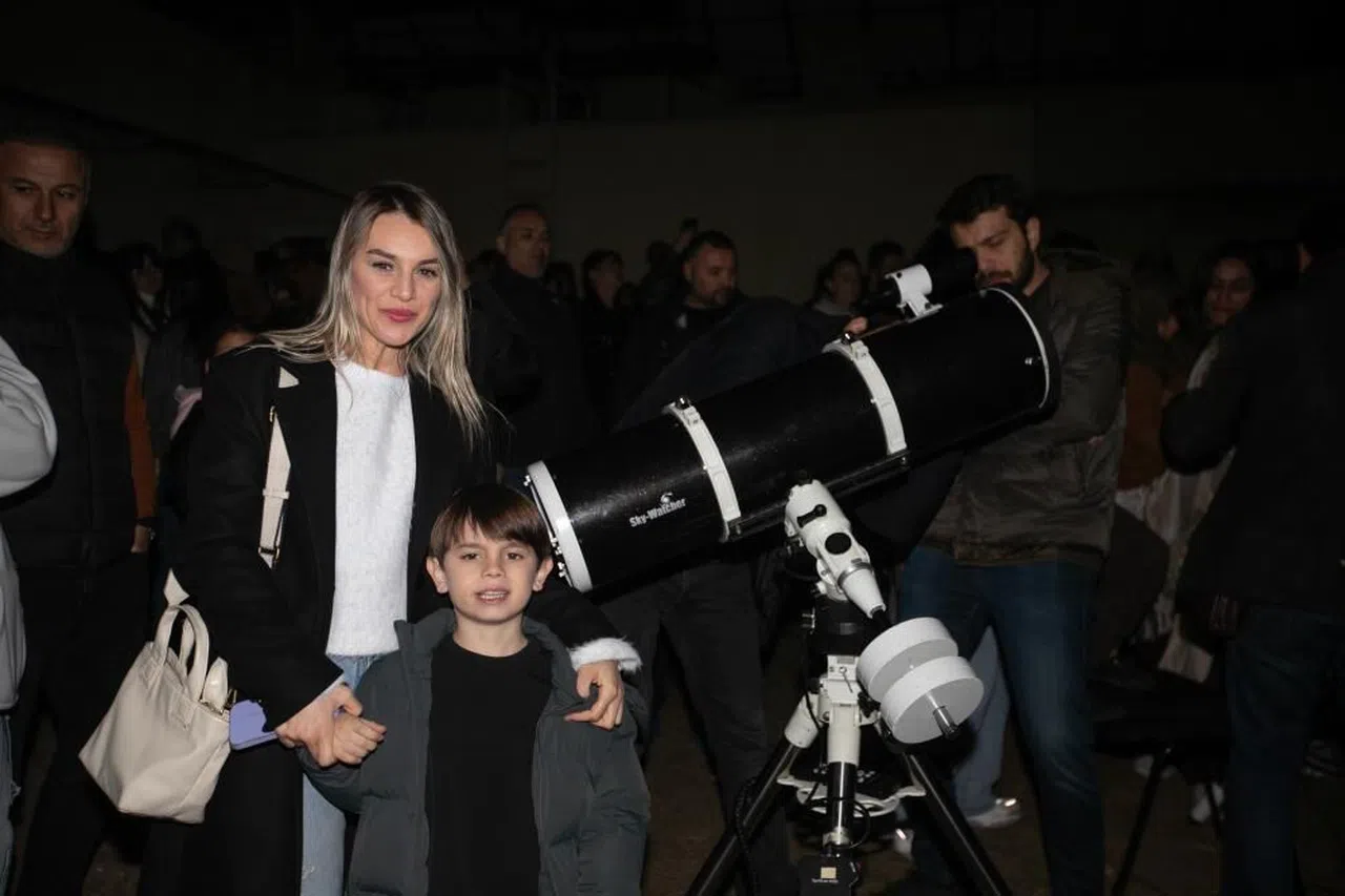 Adanalılar 6 gezegenin yan yana sıralanışını gözlemledi