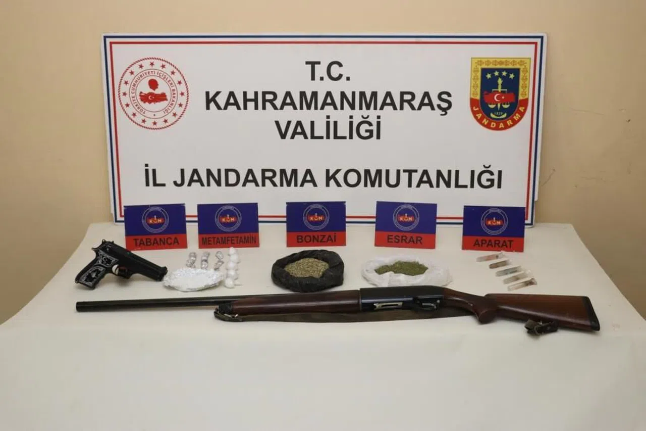 Uyuşturucu operasyonunda yakalanan 17 şüpheli tutuklandı