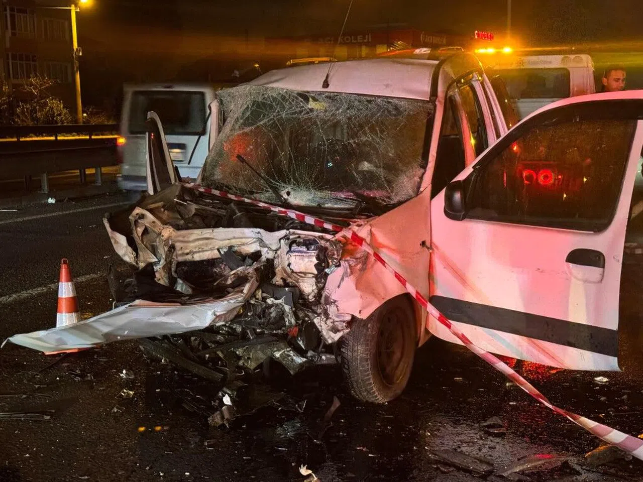 Ters Yönde İlerleyen Araç Dehşet Saçtı: 1 Ölü