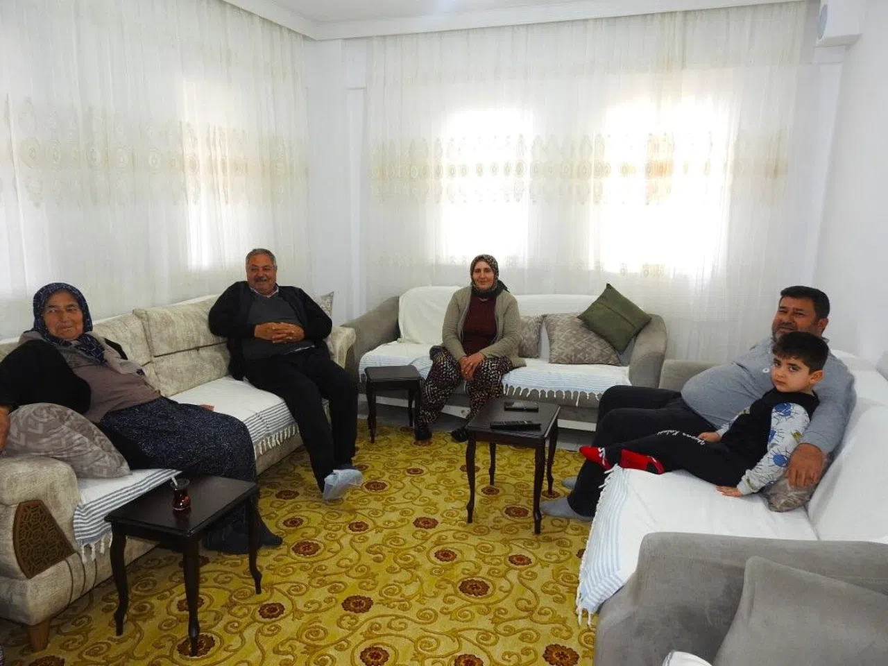 Köy evlerine yerleşen depremzedelerden devlete teşekkür