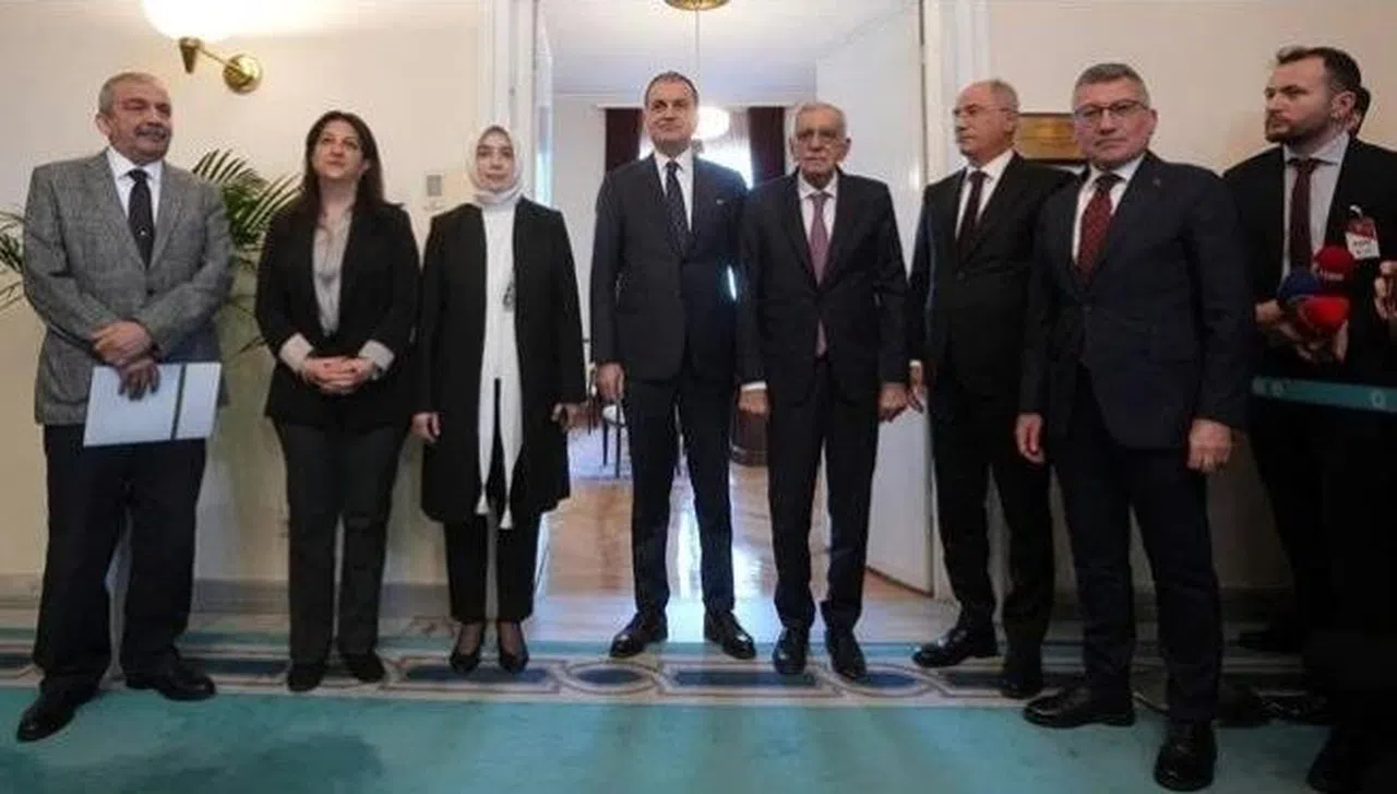 DEM Parti İmralı Heyeti AK Parti İle Görüştü