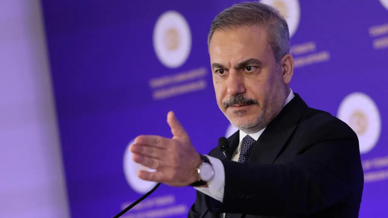 Bakan Fidan: Suriye'de YPG'ye yeni yönetim veya biz operasyon yapabiliriz