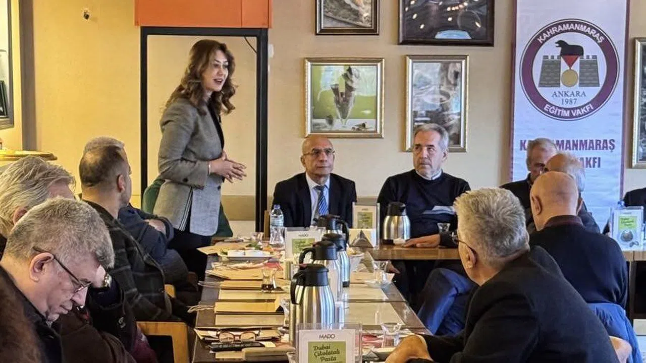 MHP'li Vekil Akademisyenlerle Buluştu