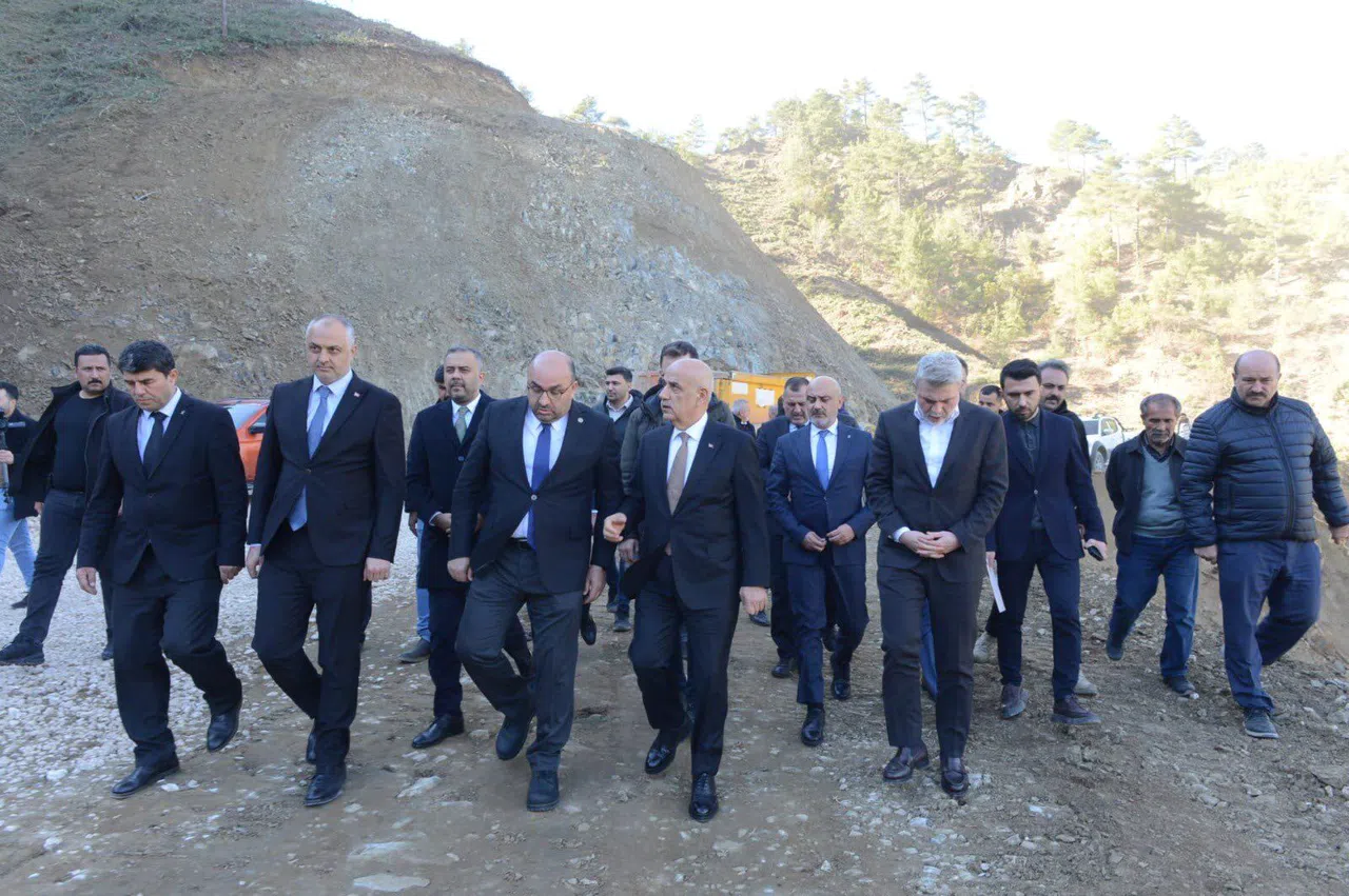 Şahin: "Karasu Grup Yolu  Bölgeye Cazibe Katacak"