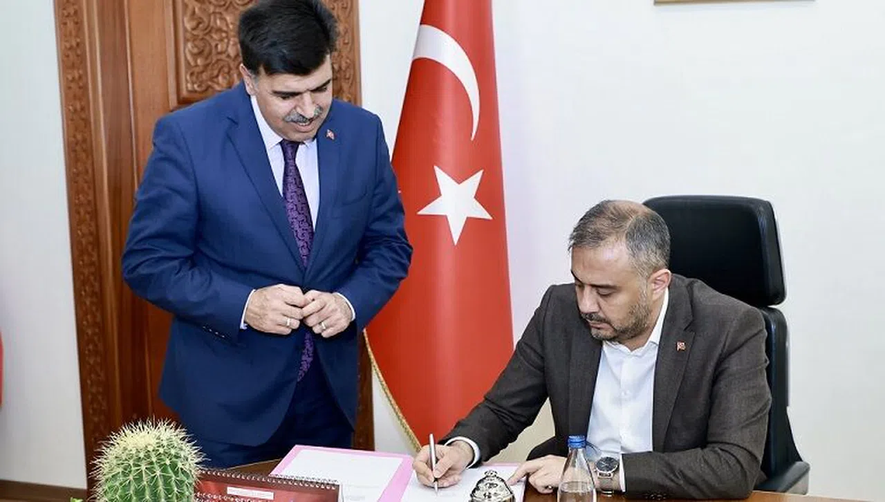 ‘Yedi Güzel Adam, Yedi Güzel Okul’ İçin İmzalar Atıldı