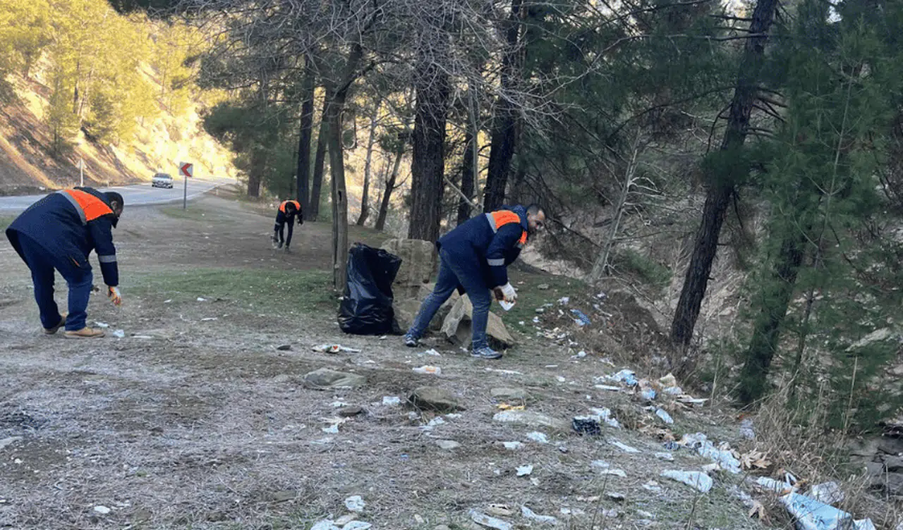 Onikişubat Belediyesi, Suçatı’ndan Ilıca’ya kadar kapsamlı temizlik çalışması yaptı