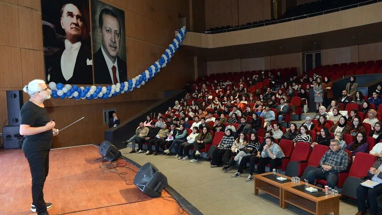 Kahramanmaraş’ta YKS Kampında Biyoloji Konuları Pekiştirildi