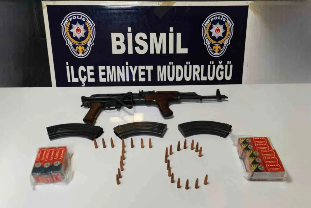 Dolandırıcılık operasyonu: Silah ve mühimmat ele geçirildi