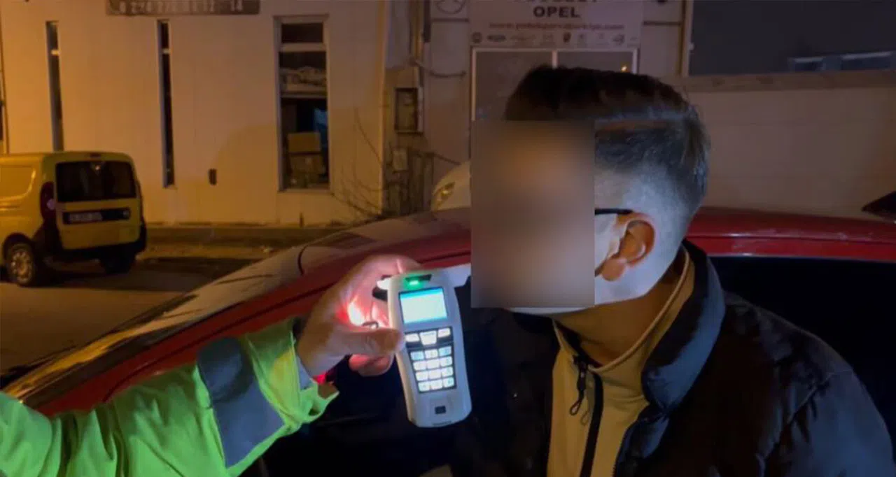 Denetimde 0.50 promil çıktı, sınırda kaldığını öğrenince derin bir ’oh’ çekti