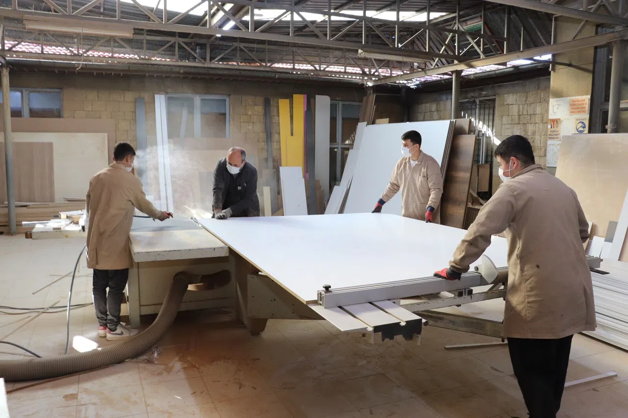 Kahramanmaraş Devlet Hastanesi’nin Mobilyaları Geleceğin Ustalarından