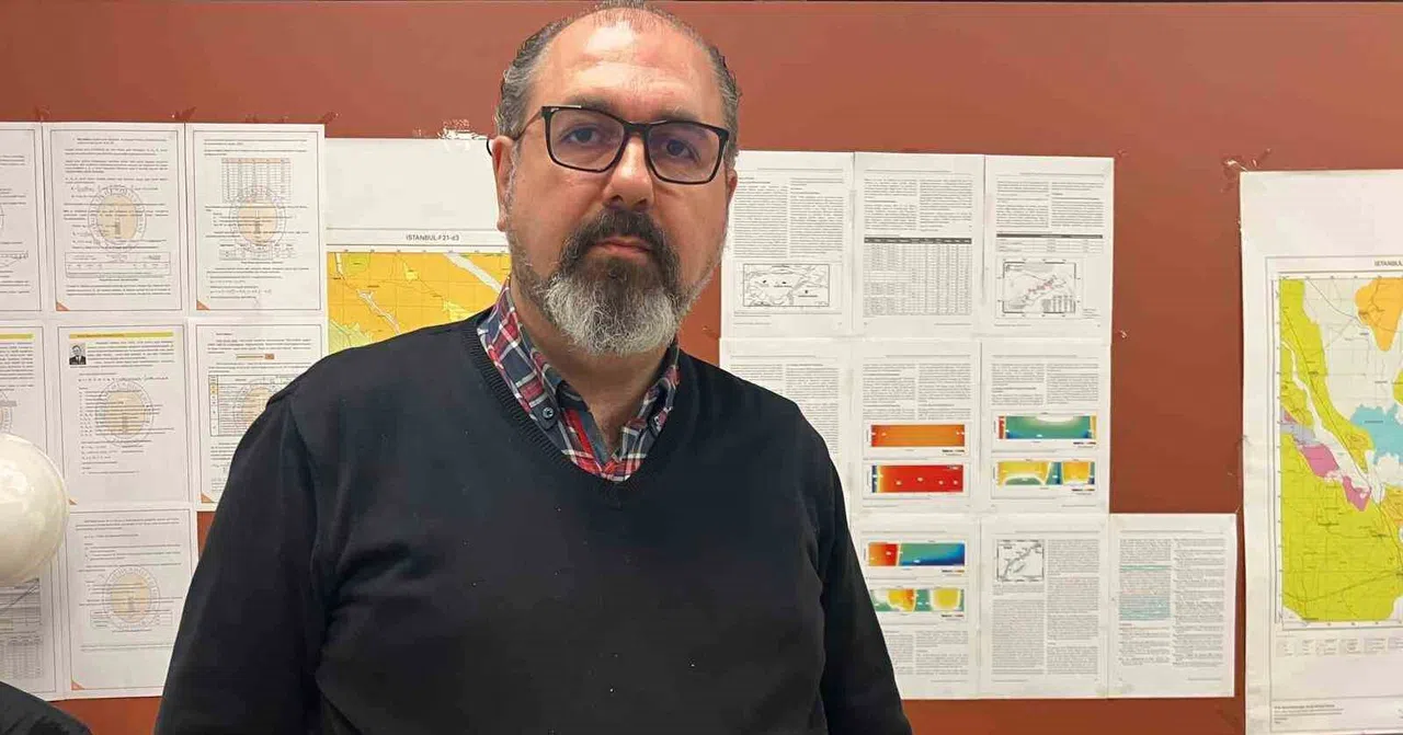 "Ege’deki hareketlilik sonucu ya büyük deprem olacak ya da yeni bir volkan oluşacak"