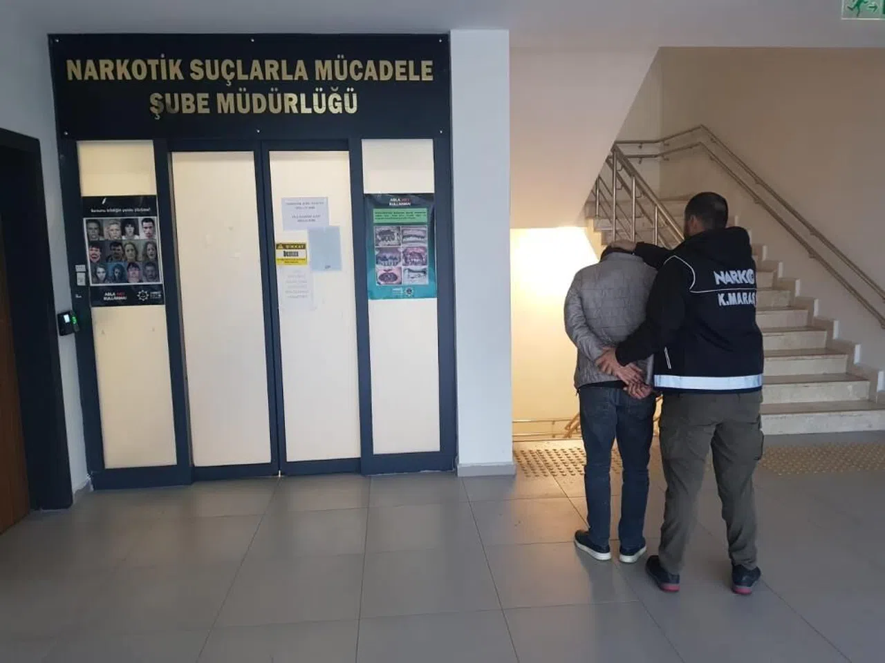 Uyuşturucu Operasyonu: Firari Hükümlüler Yakalandı