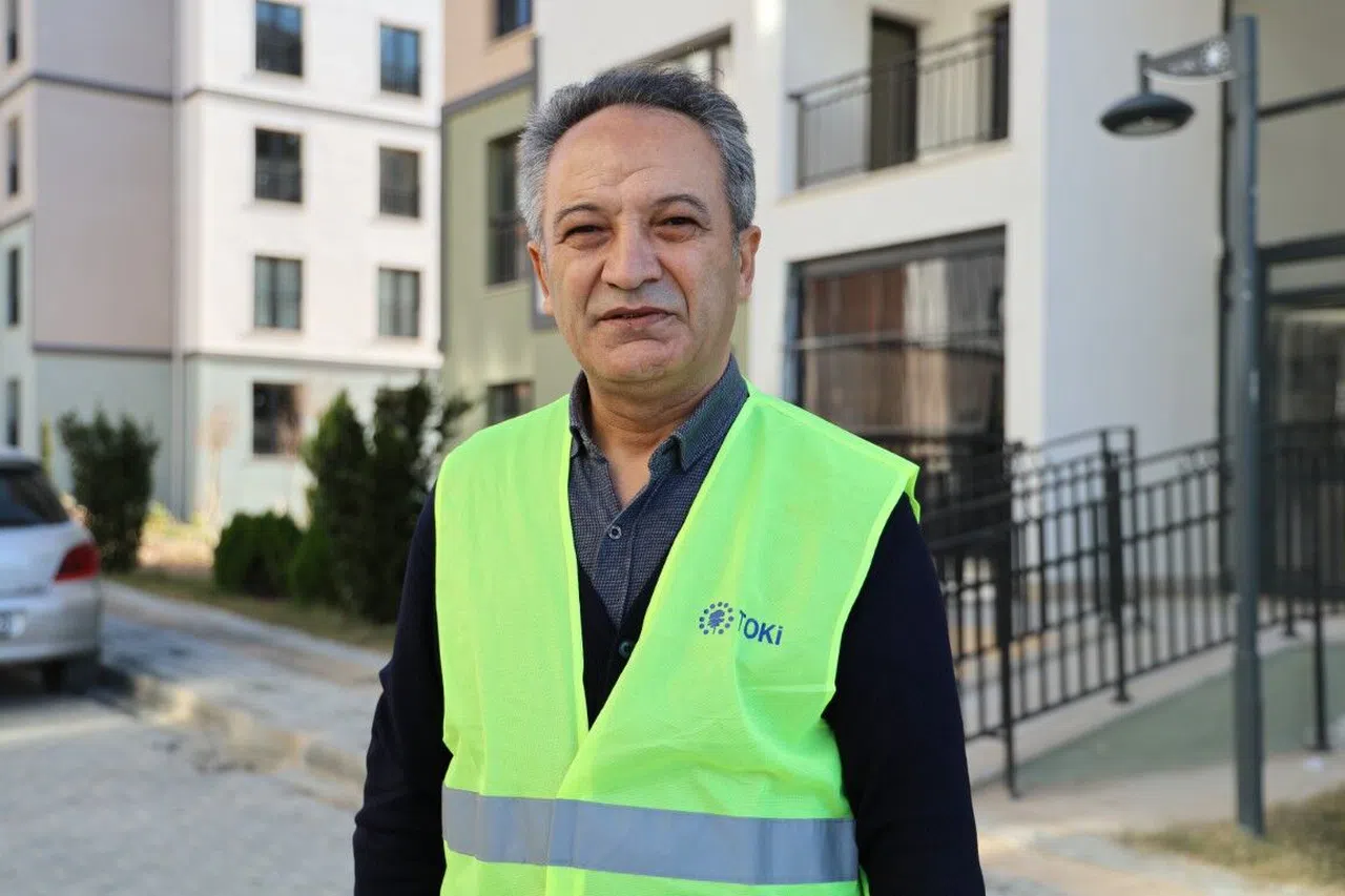 Depremzedeler için yapılan TOKİ konutlarının inşası sürüyor