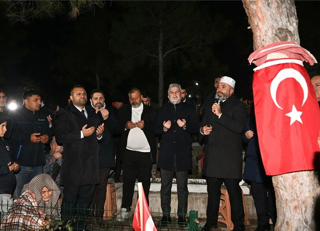 Kapıçam Mezarlığı’nda 4:17 Anması