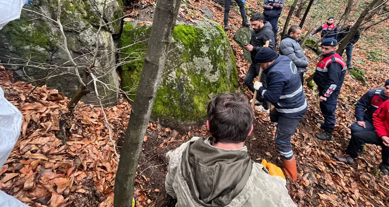 Bağ evinde öldürüp ormana gömdüler