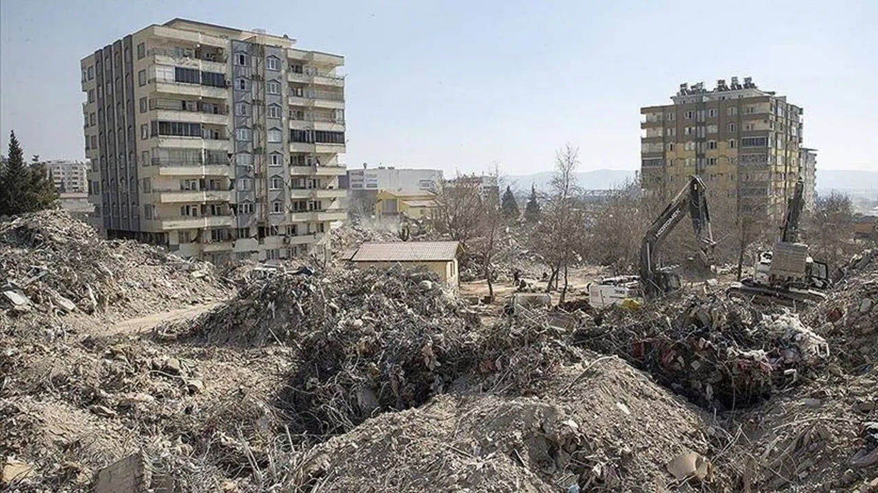 Ebrar Sitesi davasında karar: 1480 kişinin öldüğü sitede sorumlulara 18 yıl 8 ay hapis cezası