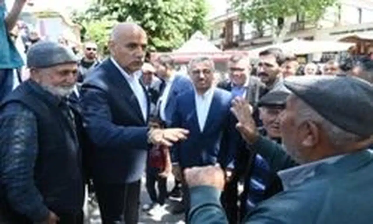 Bakan Kirişçi Sahaya İndi