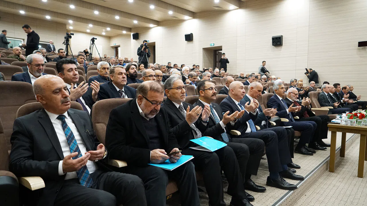 6 Şubat Anma Etkinlikleri, Konferans ve Deprem Anıtı Açılışıyla Noktalandı