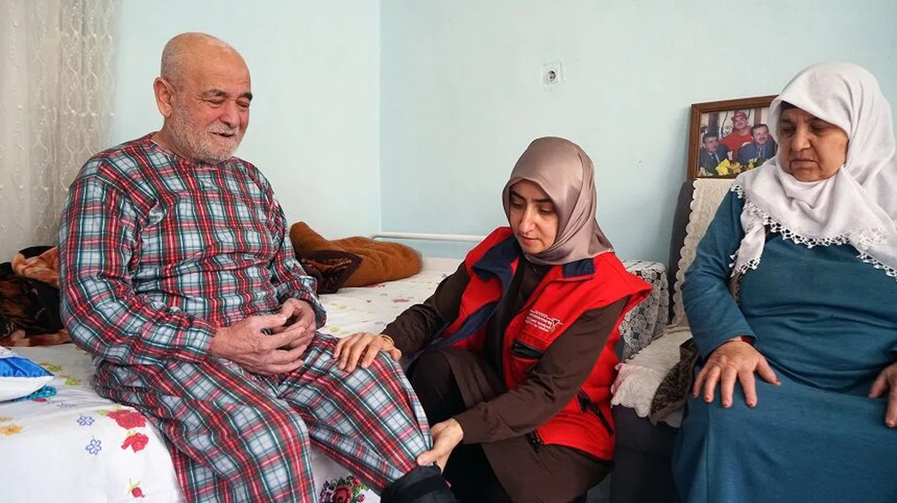 Büyükşehir’den 2.400 Yaşlıya Kapsamlı Destek