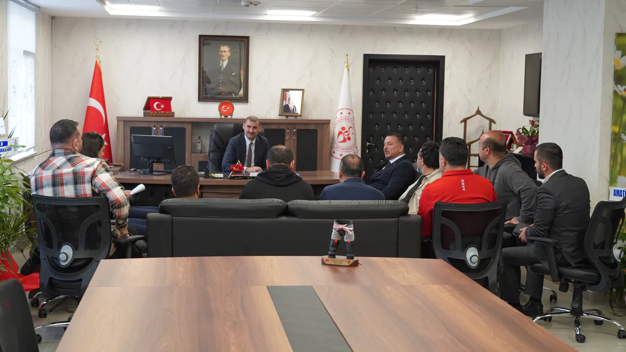 Güreşin Temsilcilerinden Müdür Özdemir’e Ziyaret