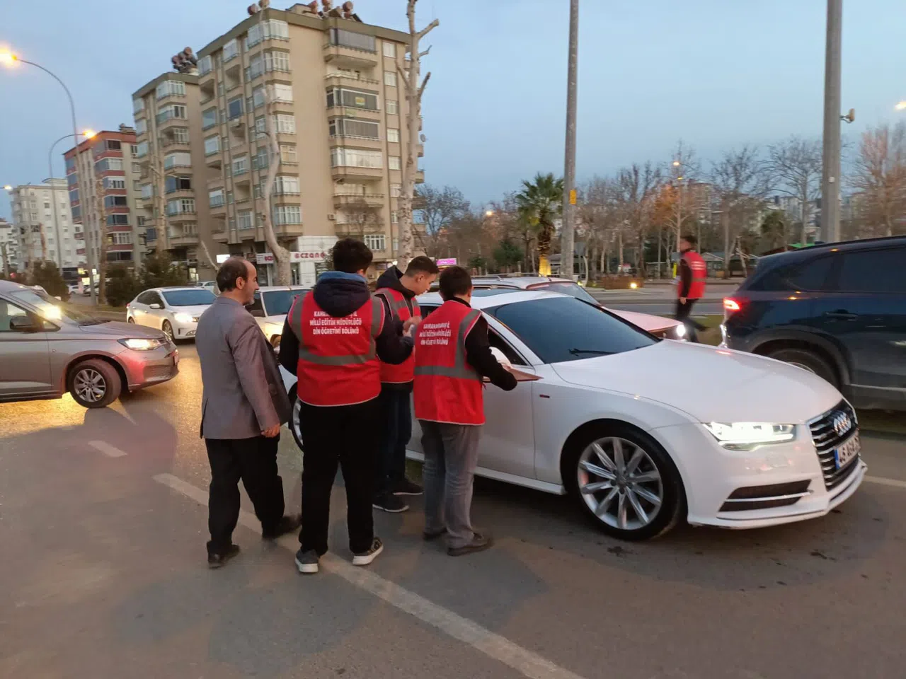 ÇEDES Projesi Kapsamında Öğrencilerden Anlamlı İftar İkramı