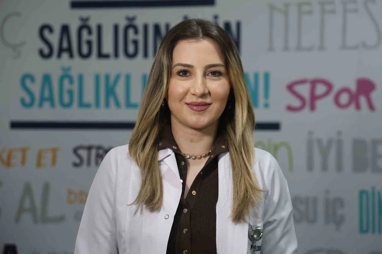 Büyük sofralar ve hızlı yemek sağlık problemlerini getiriyor