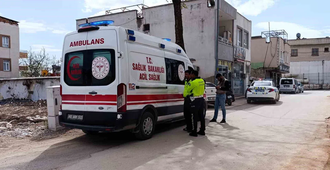 Motosiklet Yayaya Çarptı: Sürücü Olay Yerinden Kaçtı