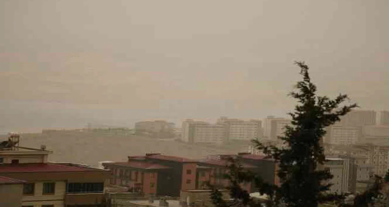 Kahramanmaraşlılar Dikkat! Suriye’den Gelen Toz Bulutları Şehri Saracak!