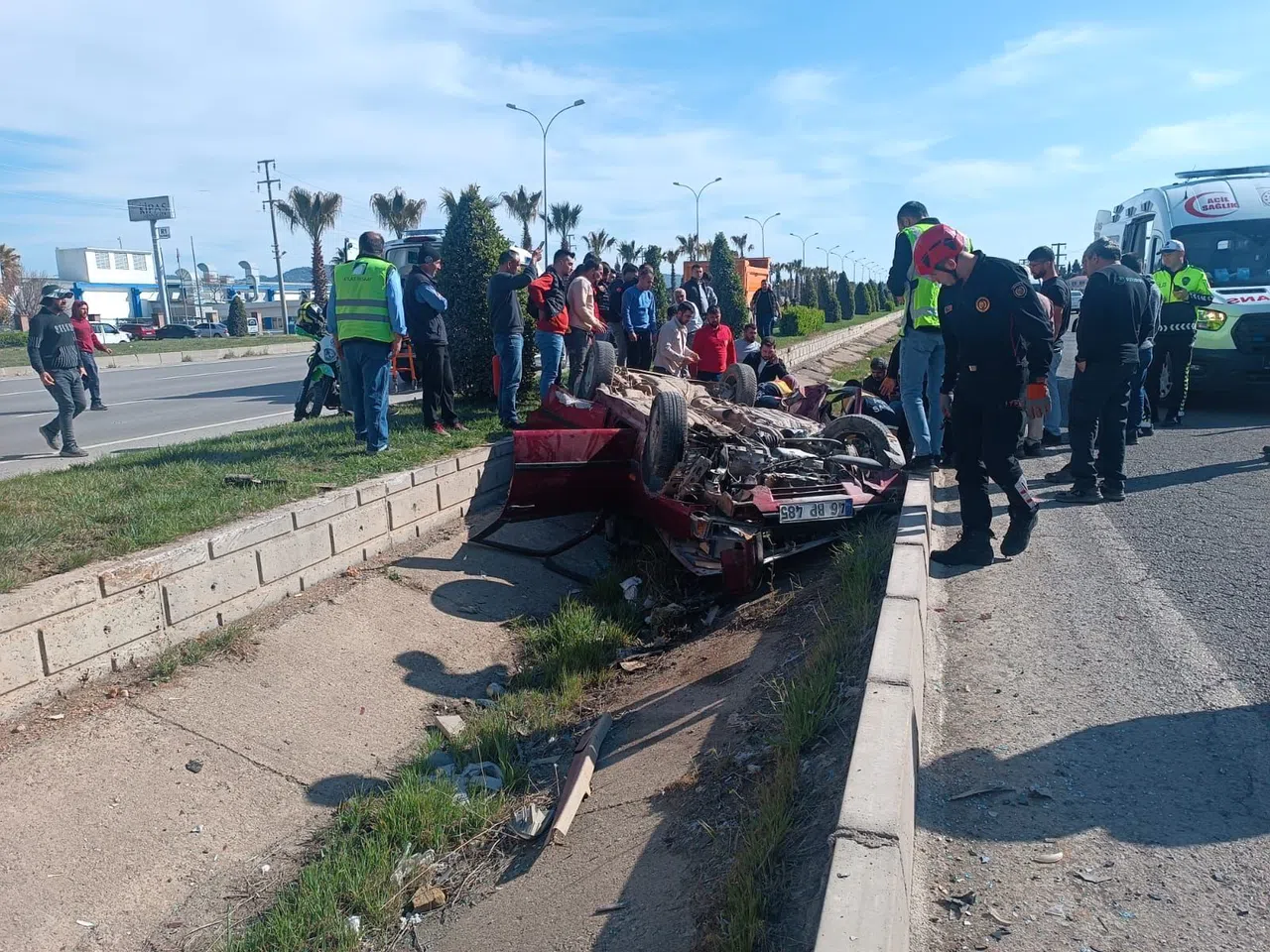 Kahramanmaraş-Adana Yolu Mado Civarı'nda Çift Taraflı Trafik Kazası: 6 Yaralı