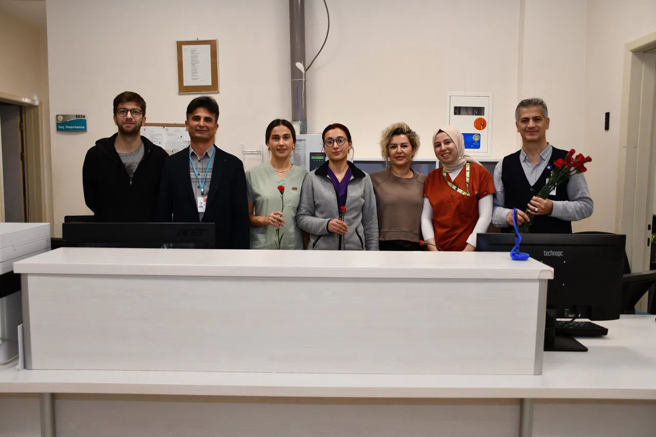 Alanya'da Sağlık Çalışanları 8 Mart'ta Unutulmadı