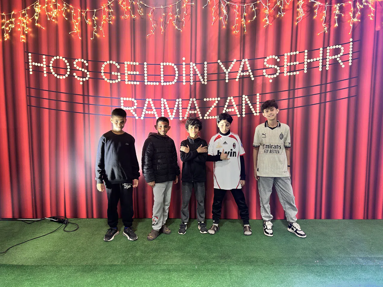 Hataylı Depremzede Çocuklar Ramazan Panayırında Doyasıya Eğleniyor