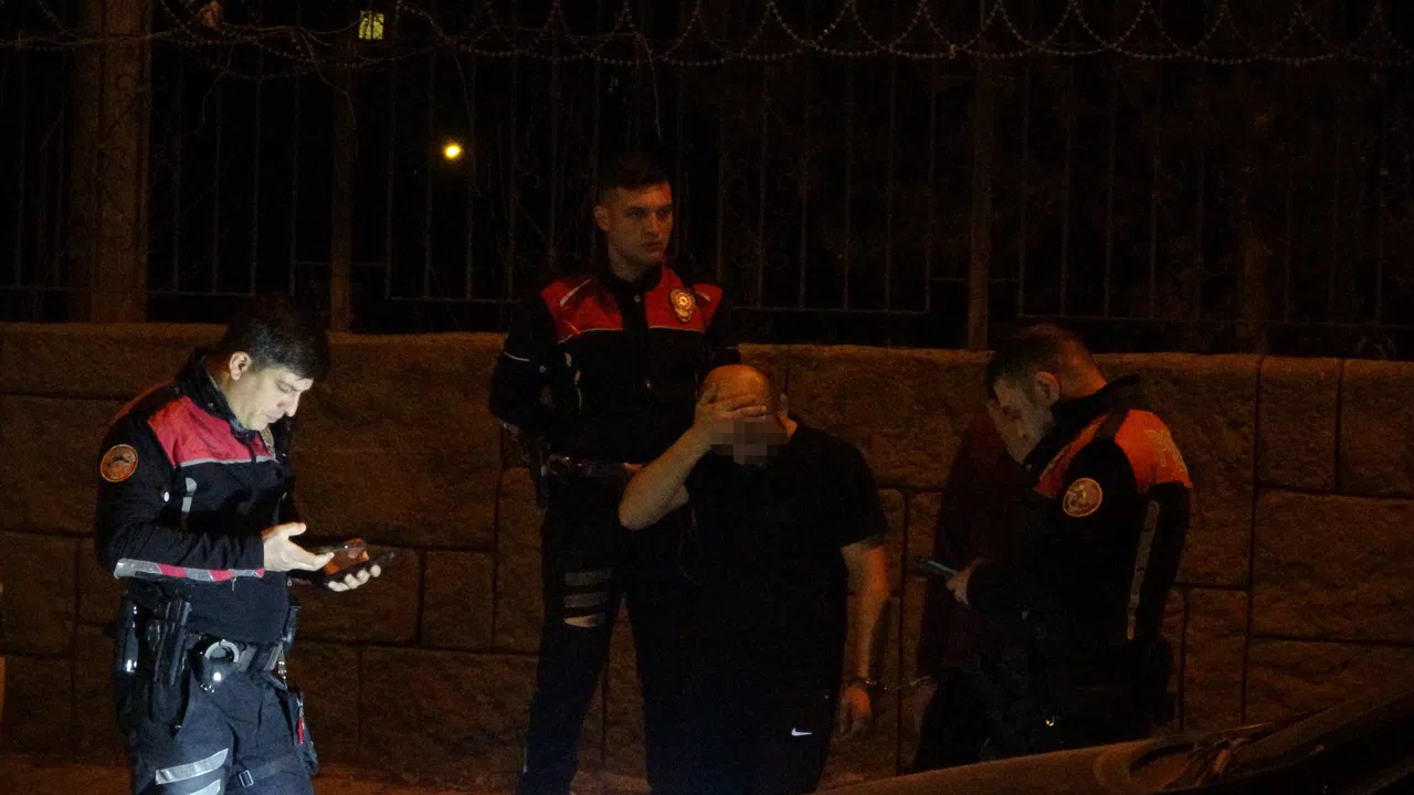 Polisin 'Dur' İhtarına Uymayıp Kaçan Araçtan Kafa Yapıcı Madde Çıktı