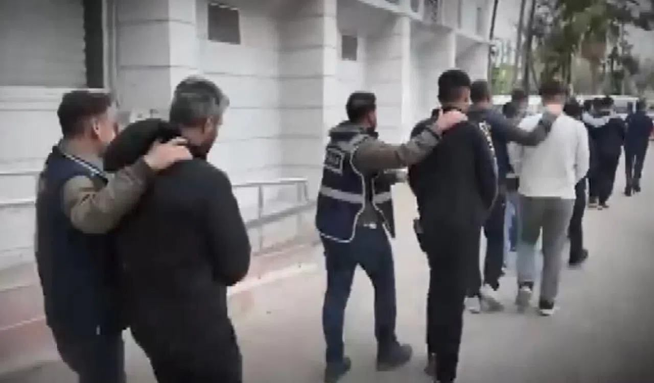 İş yerlerini kurşunlayan çete çökertildi 9 gözaltı