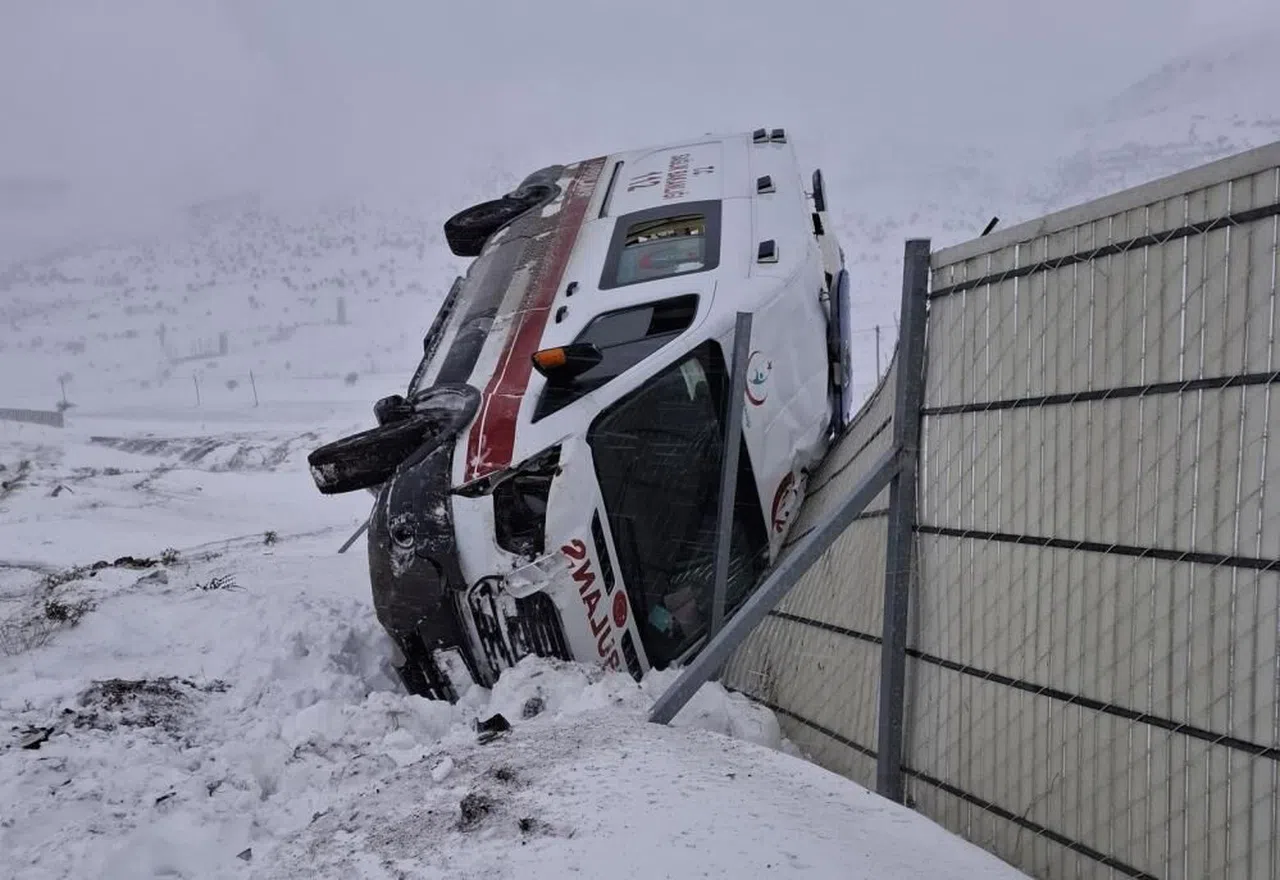 Kahramanmaraş'ta ambulans kazası: 3 yaralı