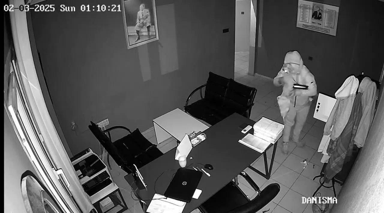 Cerrahi maskeli hırsız yakalanınca "Eşyaları yolda buldum" savunması yaptı