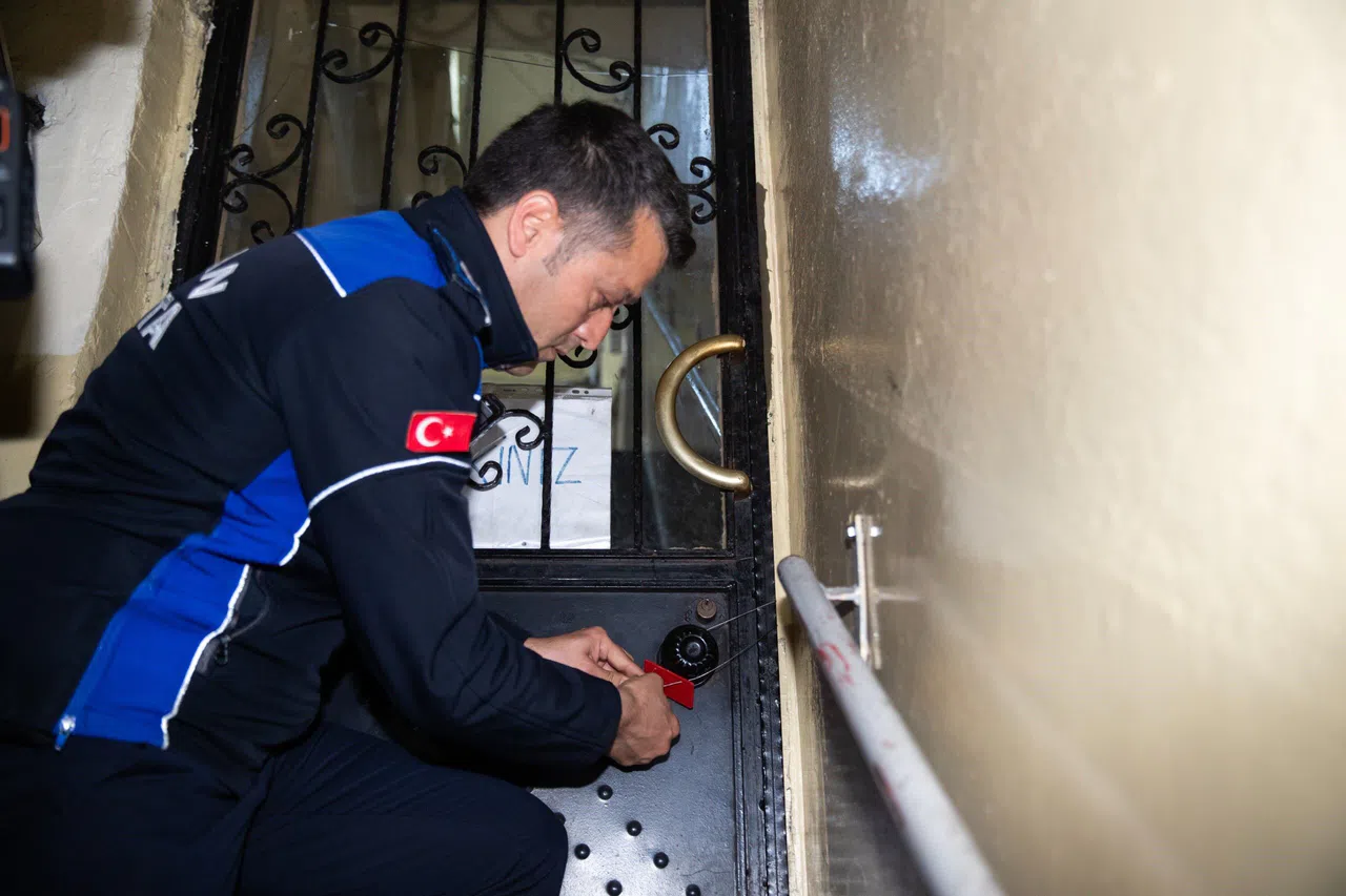 Seyhan'da Mühürlü Otellere Sıkı Denetim