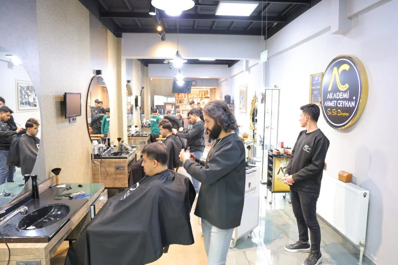 Berberler Sahura Kadar Mesai Yapmaya Başladı