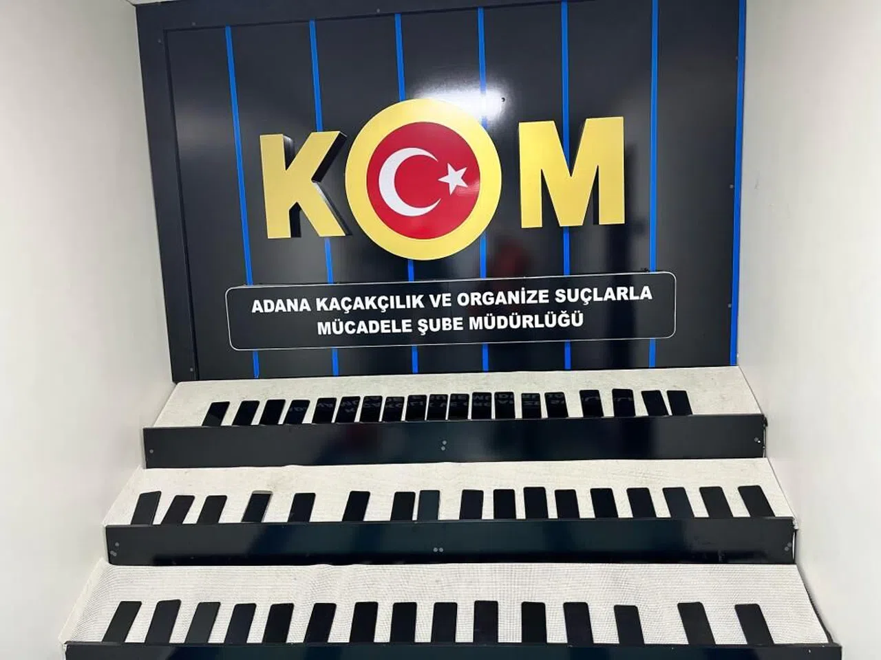 51 Adet Kaçak Telefon Ele Geçirildi