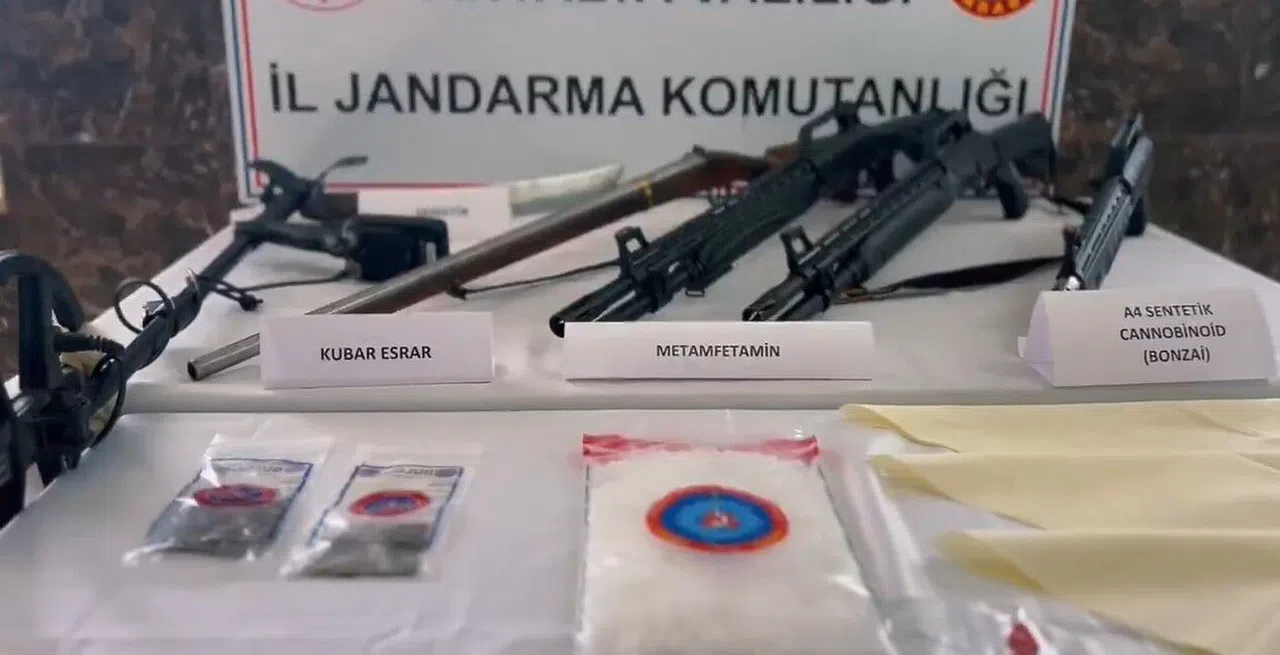 Zehir Tacirlerine Operasyon: 21 Kiş Tutuklandı