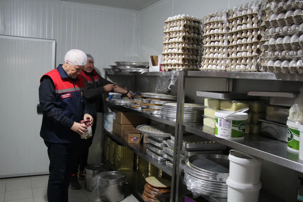 Tatlı ve Pasta Üretim Yerlerine Bayram Öncesi Sıkı Denetim